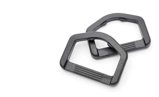 PLASTIC BUCKLES