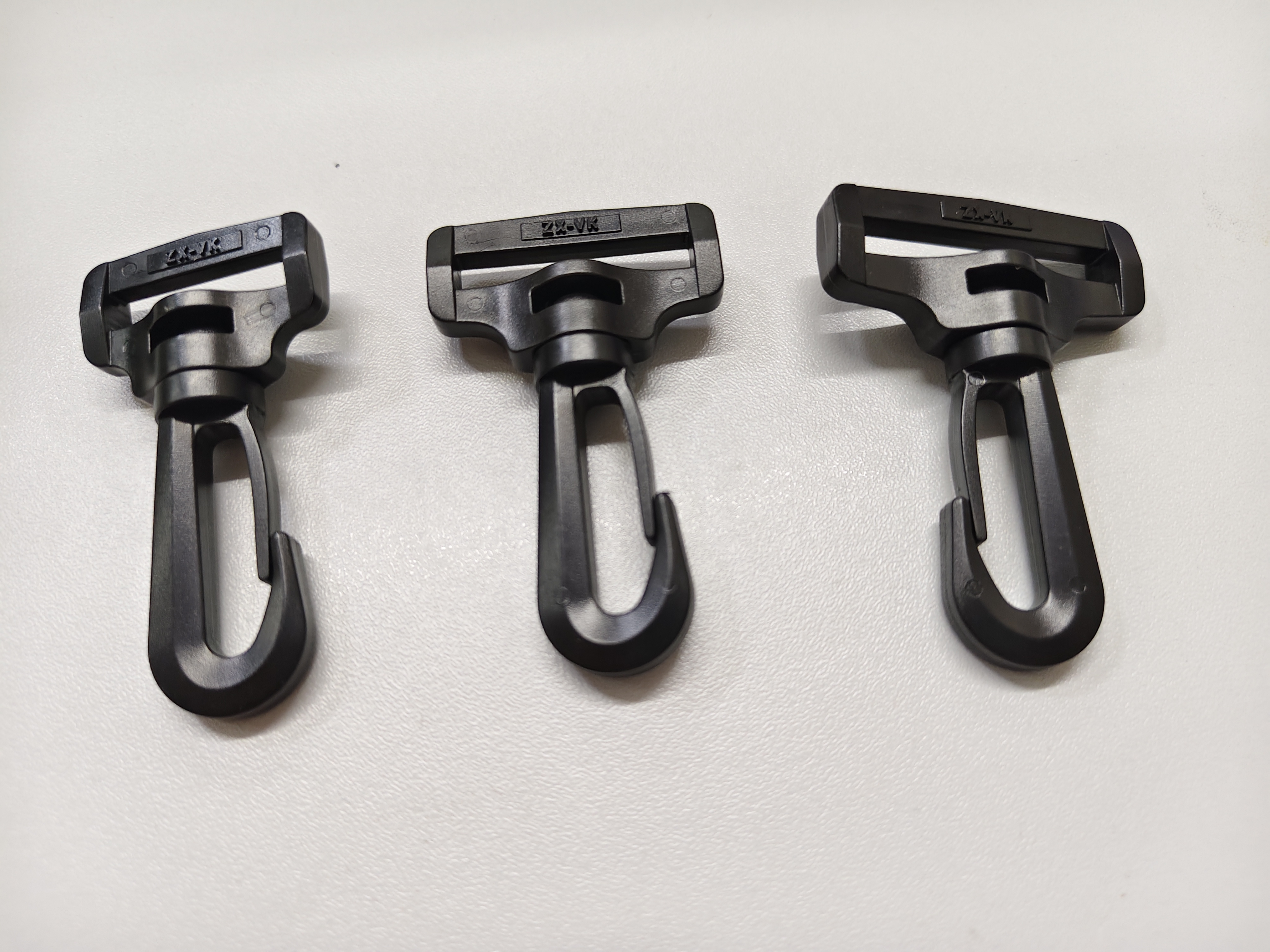 3X Stronger! AMANDA B03 Professional Grade Plastic Snap Hooks - Engineered for 135lbs (61kg) Extreme Tension